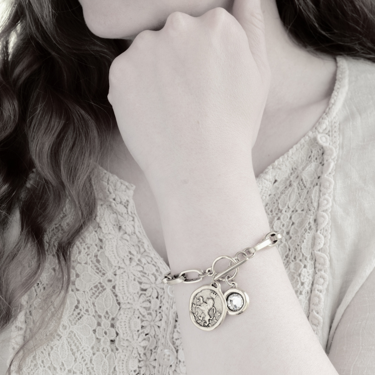 Lion of Judah Antiqued Gold Oval Link Bracelet